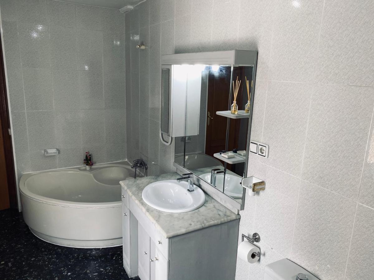 Habitaciones Dakar Rubi Luaran gambar